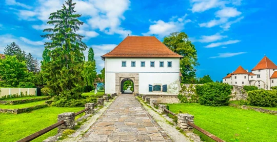 Discover the serenity of Stari Grad Varaždin Park