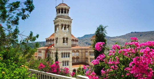 Égine : pistaches, saints et antiquités