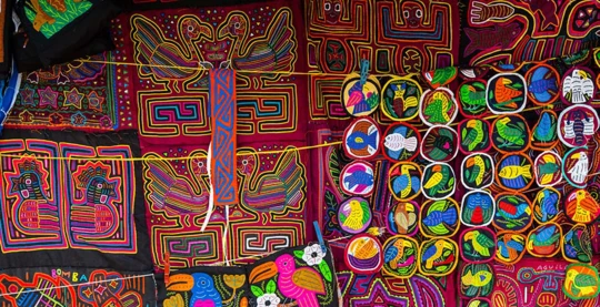 La oportunidad de descubrir la artesanía y las tradiciones de las comunidades Kuna de las Islas San Blas