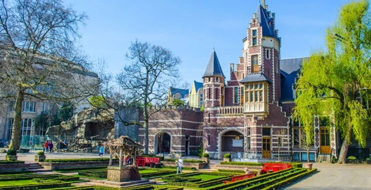 Antwerp Top 3: view from the north, Antwerp Central Station and Antwerp Cathedral