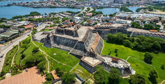 Visite du château San Felipe et de la ville fortifiée
