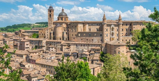 La ville d’Urbino depuis Ancône