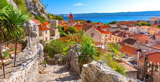 Alla scoperta del centro storico di Omiš: storia e tradizioni