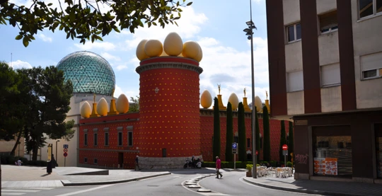 Visite de Roses et du théâtre-musée Dali