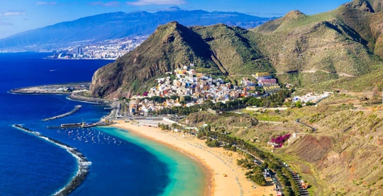 Les paysages variés de deux archipels d'exception : les Canaries et Madère