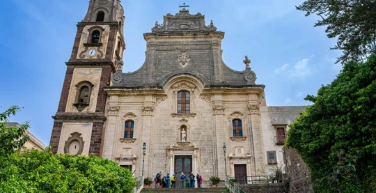 Visita alla Cattedrale di San Bartolomeo di Lipari