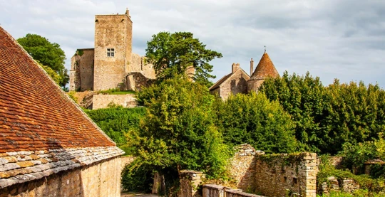 Visite du village médiéval de Brancion