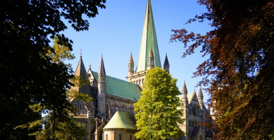 Trondheim and the Nidaros Cathedral, southbound