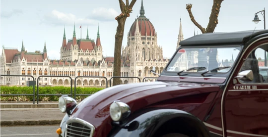Budapest : exploration de voitures anciennes - quartier du château