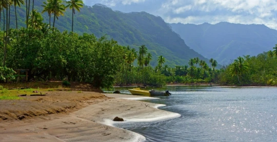 Besuch des Kunsthandwerkszentrums Taipivai