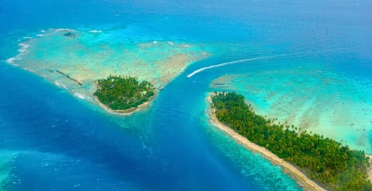 Besuch des öffentlichen Strandes von Avatoru