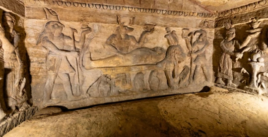 Besuchen Sie die Säule von Pompay und die Katakomben von Kom El Shoqafa