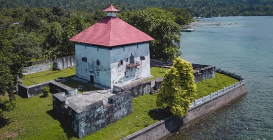 Entdeckung der historischen niederländischen Festung, Fort Amsterdam, in Hila