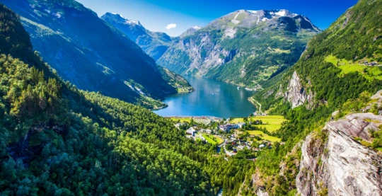 Excursion to Geiranger fjord