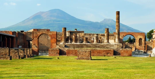 Full-day excursion with lunch to Pompeii