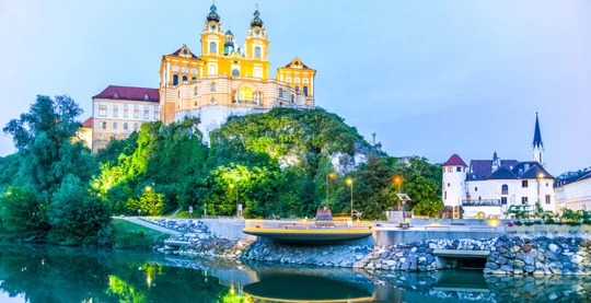 Christmas Melk: Transfer to Stift Melk for mass