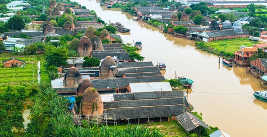 Excursion en petit bateau dans le quartier Mang Thit