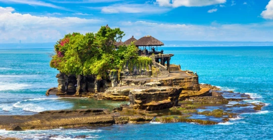 Visit of Pura island