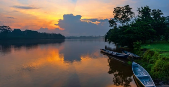Sortie nocturne en canot à moteur