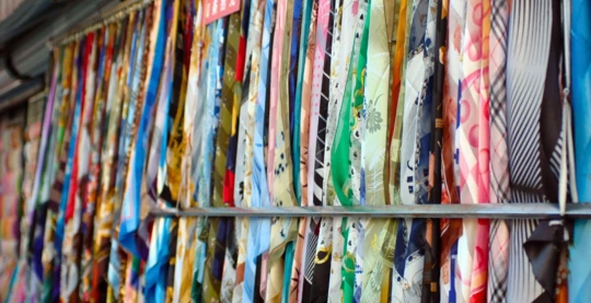 Visite d'une fabrique de soie