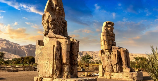 Visite des colosses de Memnon