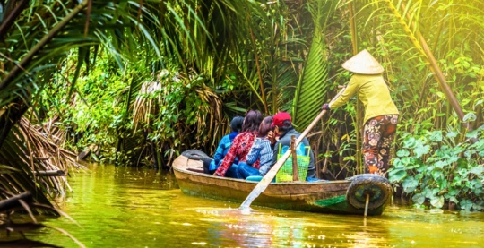 Ausflug mit einem lokalen Boot zur Insel Thoi Son
