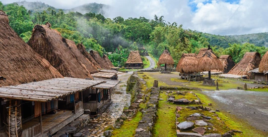 Excursión a Pulau Ai: desde el pueblo hasta las ruinas del antiguo fuerte holandés de Revingil