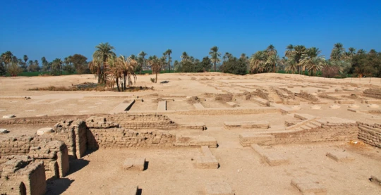 Visite du Palais nord à Tel El-Amarna