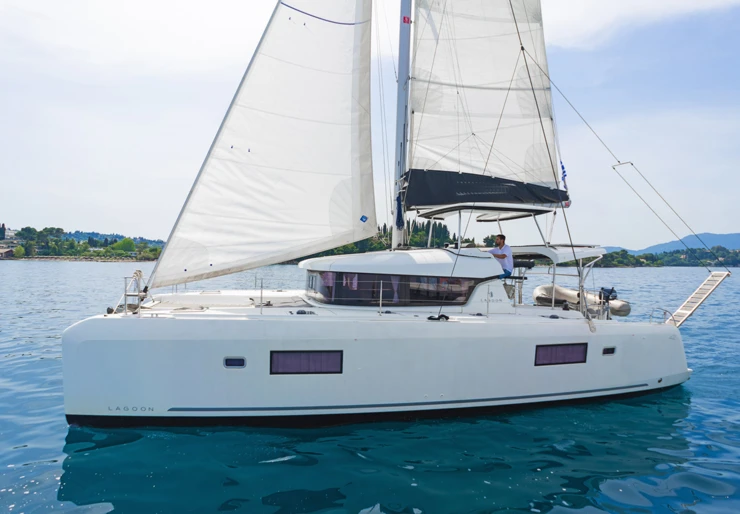 Lagoon 42 Skiathos | FOUR SEASONS