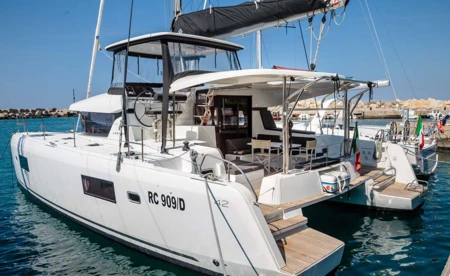 Lagoon 42