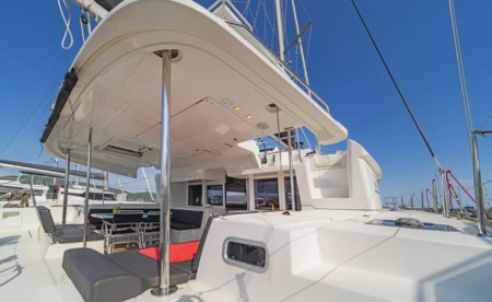 Lagoon 450 F