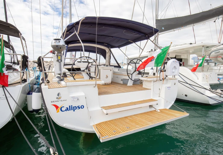 Oceanis 51.1 Marina d'Arechi | Calipso - Standard Line