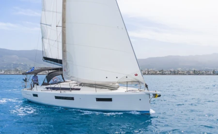 Sun Odyssey 440