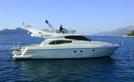 Ferretti 480