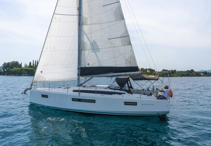 Sun Odyssey 410 Volos | SEA WHISPER