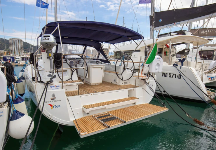 Oceanis 40.1 Marina d'Arechi | Gea - Standard Line