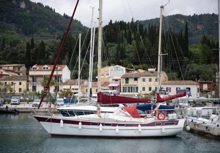 Amphitrite 43 Benitses | Asterias