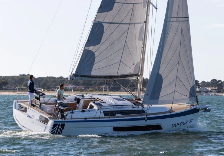 Dufour 37 Porto di Portisco | Viridis