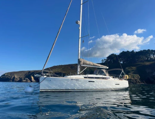 Sun Odyssey 379