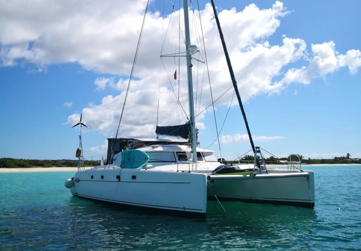 Belize 43 Porto di Saint Martin | Ty'AXO Cara