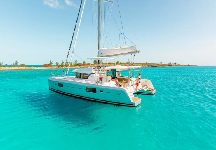 Lagoon 42 Eden Island Marina | Golden Bride