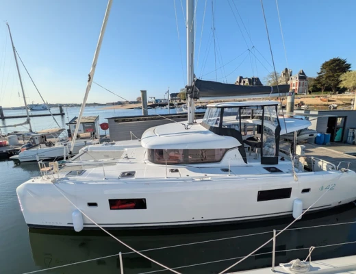 Lagoon 43