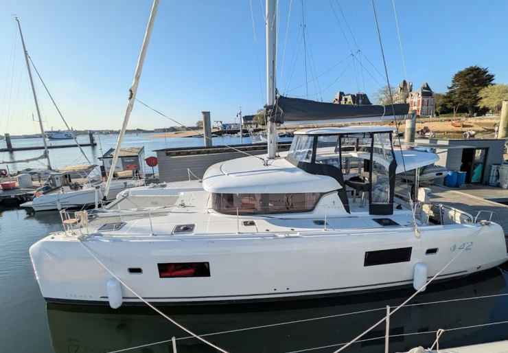 Lagoon 43 Bonifacio | SOLARA