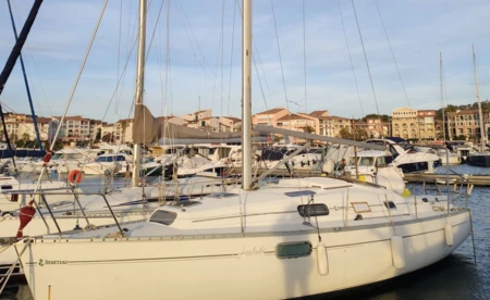 Oceanis 321