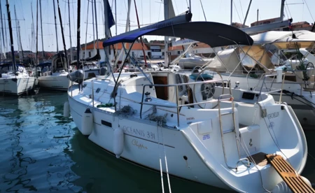 Oceanis 331