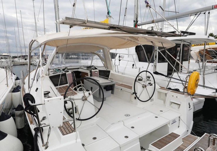 Oceanis 41 Marina Dalmacija | ZYNTHA