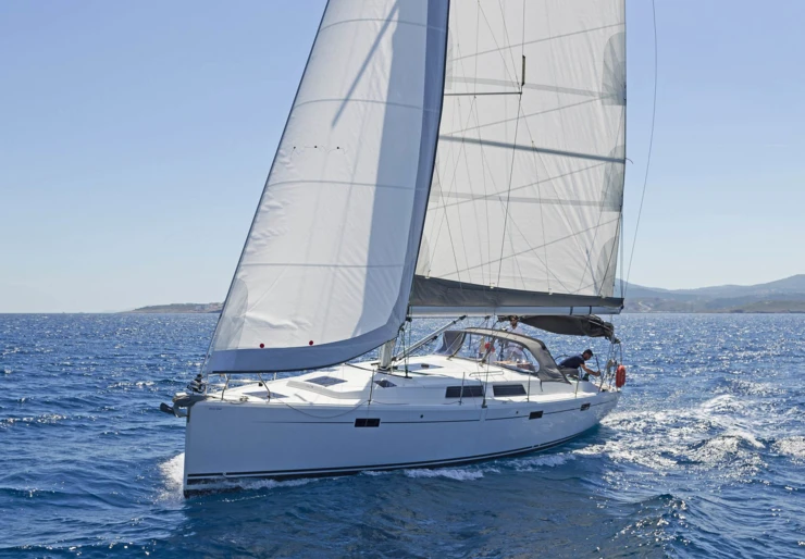 Hanse 415 Lavrion - puerto principal | DEEP BLUE