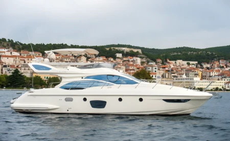 Azimut 47 Fly