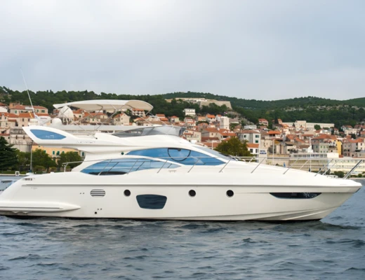 Azimut 47 Fly