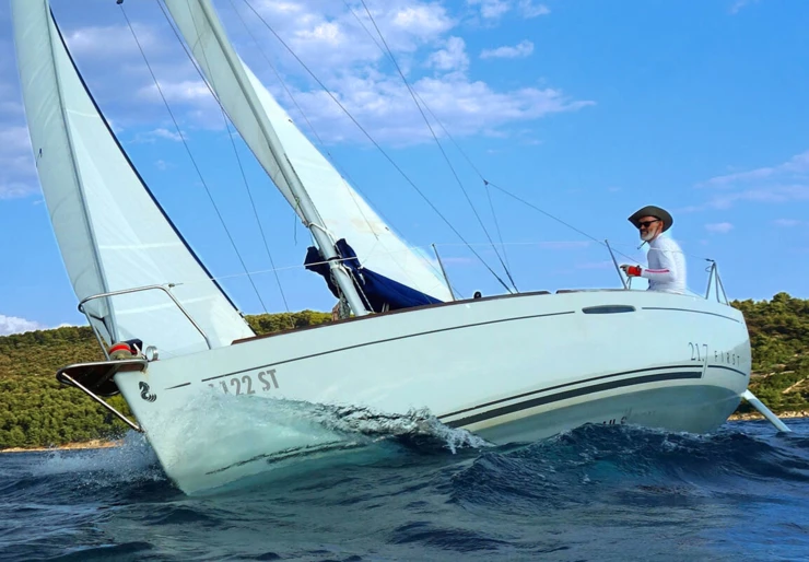 First 21.7 Marina Spinut | Perla